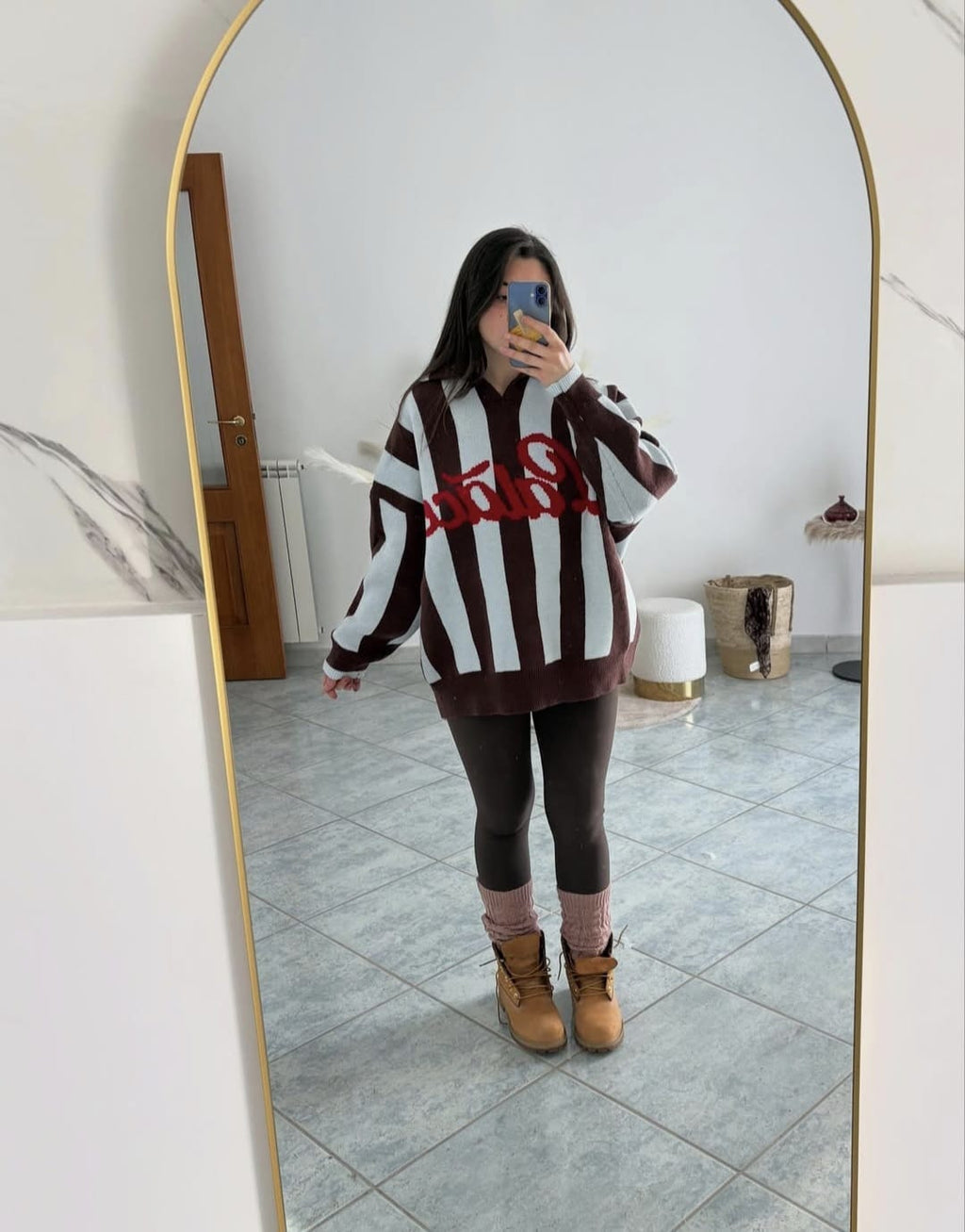 Pull azzurro e marrone